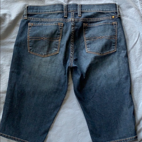 Lucky Bermuda Shorts - Picture 3 of 3